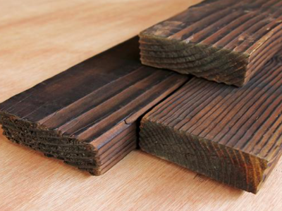 碳化木經(jīng)濟(jì)又實(shí)用，應(yīng)用范圍廣，效果特別好